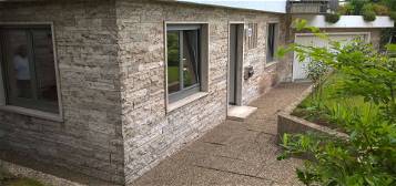 2-Zimmer Einliegerwohnung mit eigenem Eingang und Terrasse