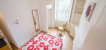 Studio to rent in Oakley Street, London SW3