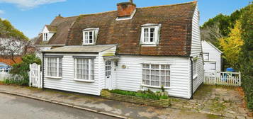 3 bedroom cottage for sale