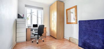 Flat for sale in Gloucester Road, New Barnet, Barnet EN5