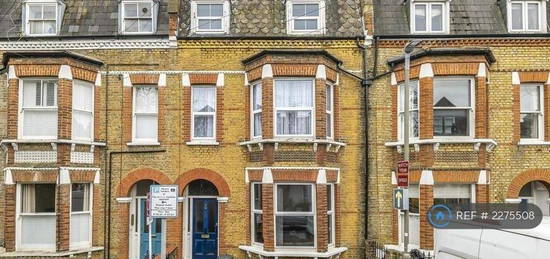 4 bedroom terraced house