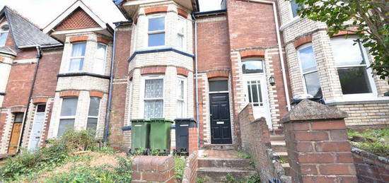 5 bedroom terraced house