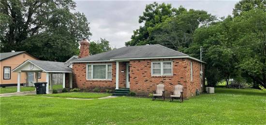 1111 East St, Campbell, MO 63933