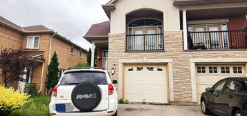 2319 Newcastle Cres, Oakville, ON L6M 4P5