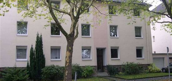 Zentral gelegene renovierte 2,5 Zimmer-Wohnung mit Balkon in Witten, zentrumsnah