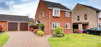 3 bed detached house for sale