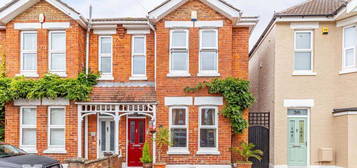 3 bed semi-detached house for sale