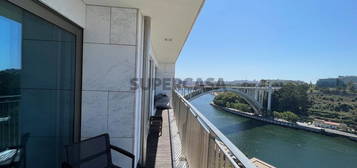 Apartamento T2 com vista para o mar e rio douro