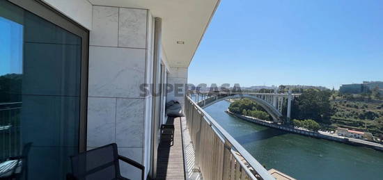 Apartamento T2 com vista para o mar e rio douro