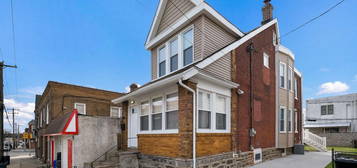 430 Hellerman St, Philadelphia, PA 19111