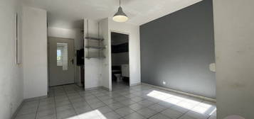 Studio  à louer, 1 pièce, 19 m², Étage 1/5