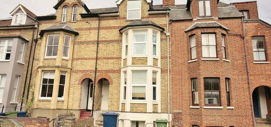 7 bedroom terraced house