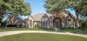 701 Glenwood Cir, Fairview, TX 75069