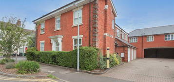 Flat for sale in Woburn Court, 18 Victoria Road, Leighton Buzzard LU7