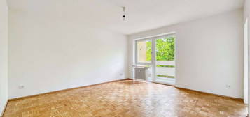 Renoviertes Apartment mit EBK und Balkon in Gröbenzell