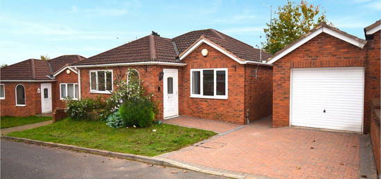 Bungalow to rent in James Close, Ollerton, Nottinghamshire NG22