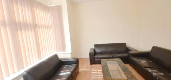 6 bedroom terraced house