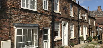 Terraced house to rent in Johnsons Yard, Market Place, Thirsk YO7