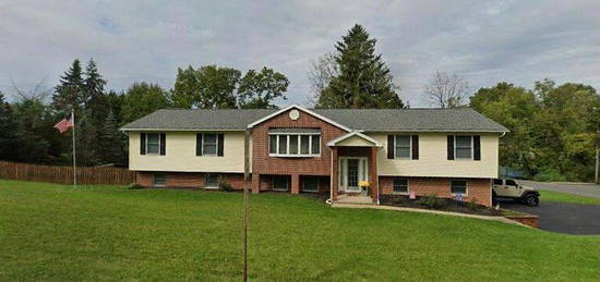 1000 Cortland Dr, Lemont, PA 16851