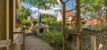 Schönes Einfamilienhaus mit Garten und toller Terrasse, Garage sowie Stellplatz