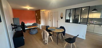 Appartement  à louer, 2 pièces, 1 chambre, 55 m²