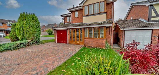 4 bed detached house for sale