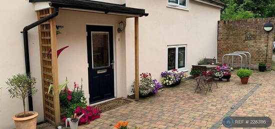 1 bedroom semi-detached house