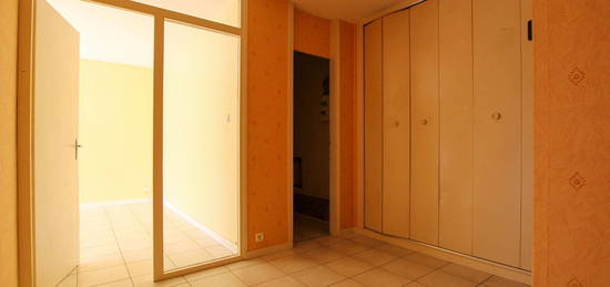 Appartement  à louer, 2 pièces, 1 chambre, 57 m²