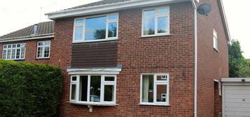 5 bedroom detached house to rent