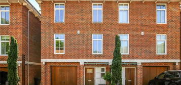 4 bedroom semi-detached house