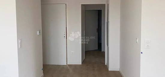 Appartement  à louer, 3 pièces, 2 chambres, 68 m²