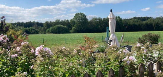 Eine Wohung- mit Garten