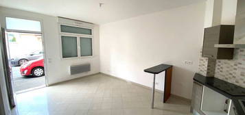 Appartement  à louer, 2 pièces, 1 chambre, 40 m²