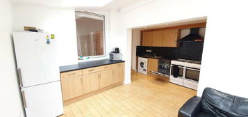 8 bedroom terraced house