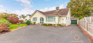 3 bed detached bungalow for sale