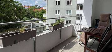 Gehobene, helle, 3-Zimmer-Wohnung mit Balkon in der Maxvorstadt, München