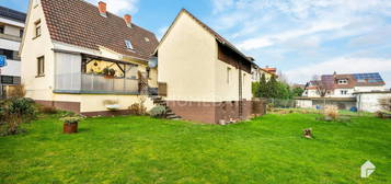 Viel Platz! EFH mit Terrasse, Garten und Stellplatz sowie weiteren Bebauungsmöglichkeiten