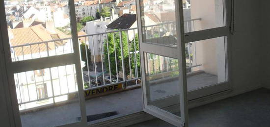 Location appartement 1 pièce 27 m²