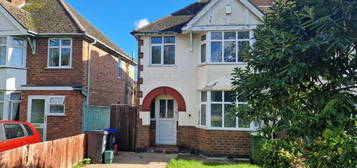 3 bedroom semi-detached house