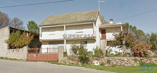 Casa T3 em Moreira de Rei de 90,00 m²