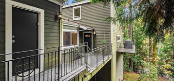 4235 155th Pl SE Unit 4-1, Bellevue, WA 98006