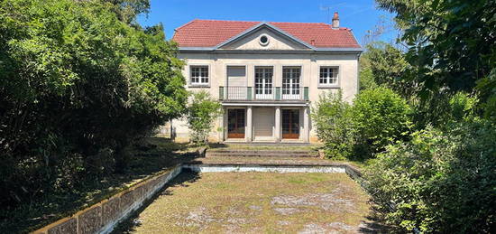 Maison 3 étages  à vendre, 9 pièces, 5 chambres, 233 m²