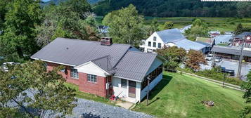 3606 Highway 194 S Valle Crucis Rd, Sugar Grove, NC 28679