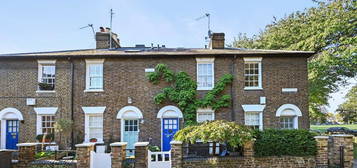 Property to rent in Castle Place, Chiswick W4