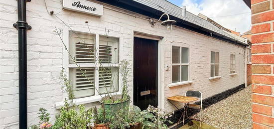 Terraced bungalow to rent in West Street, Bridport DT6