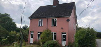 3 bedroom semi-detached house to rent