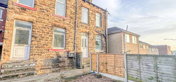 Terraced house to rent in Victoria Street, Birstall, Batley WF17