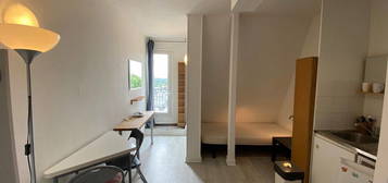 Studio proche UNIVERSITE DAUPHINE : Boulevard Suchet 75016