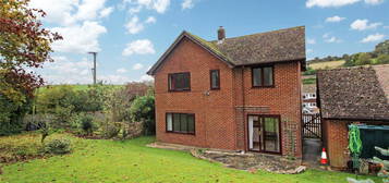 3 bed detached house to rent