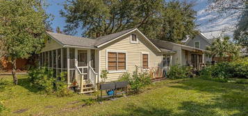 1112 George Lotson Ave, St Simons Island, GA 31522